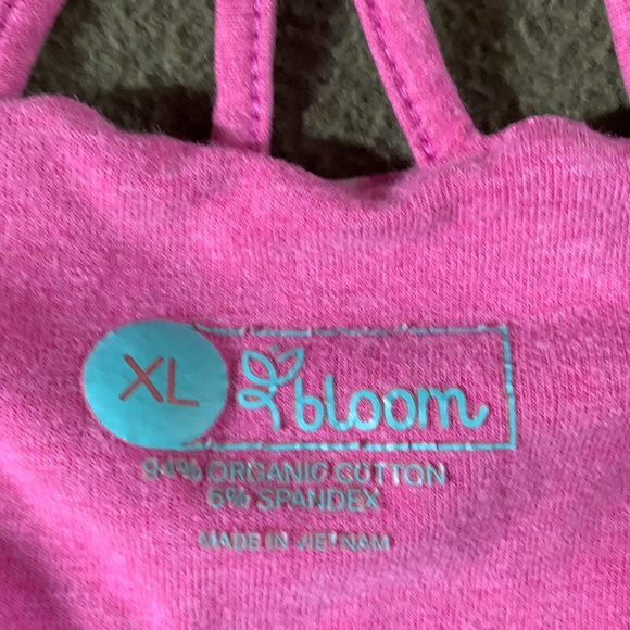 bloom pink, purple and white workout top.  Braided racer back.  Size XL. - Picture 2 of 6